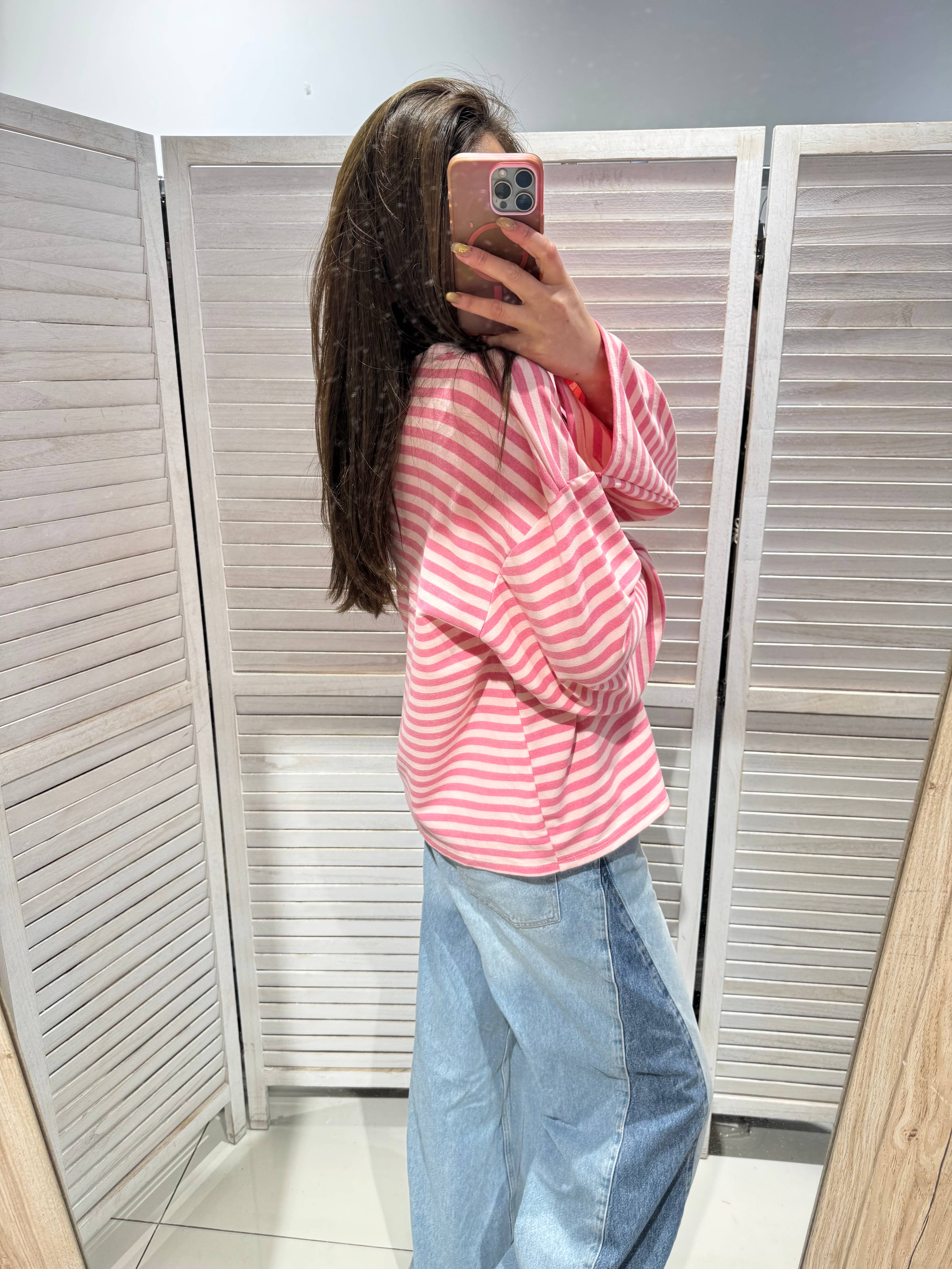 Gestreept T-shirt met wijde mouwen roze
